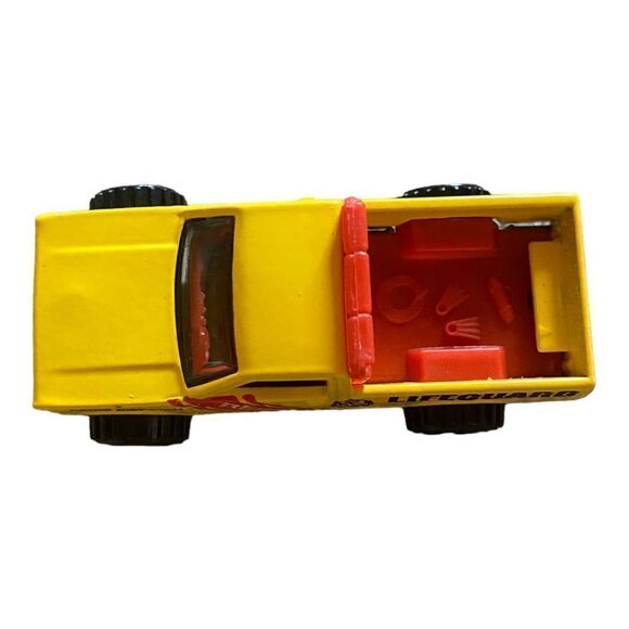 Hot Wheels Bay Watch Rescue Yellow Truck 1982 Vintage Diecast Toy Car - Picture 1 of 4